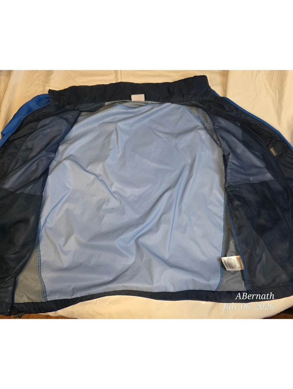 Columbia Glenmaker Mens  Blue and Black Lightweight Jacket, Size Medium